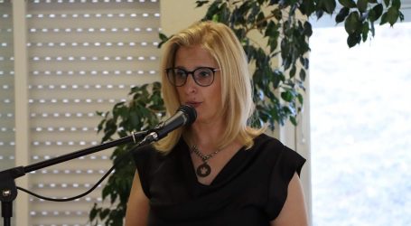 Tomada de posse da professora Paula Rondão Almeida que foi reconduzida, para o quadriénio 2022/2026, no cargo de directora do Agrupamento de Escolas Nº1 de Elvas.