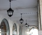 A Câmara Municipal de Elvas voltou a instalar os candeeiros que se encontravam na Rua da Cadeia