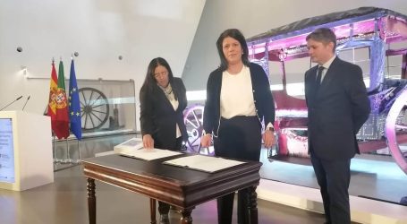 O Museu dos Coches, em Lisboa, acolheu a cerimónia de assinatura da constituição da REDCOT – Rede Espanha-Portugal de Cooperação Transfronteiriça
