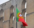 Elvas: Bandeira Nacional hasteada no Aqueduto da Amoreira, foi alvo de um ato de vandalismo