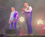 O grupo Sons do Minho abriu esta quarta-feira, 20 de setembro, o conjunto de sete noites no palco principal do São Mateus 2023.