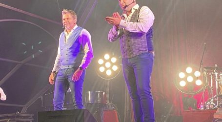 O grupo Sons do Minho abriu esta quarta-feira, 20 de setembro, o conjunto de sete noites no palco principal do São Mateus 2023.