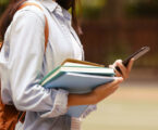 O Município de Elvas atribui para este ano letivo de 2023-2024 cerca de duas centenas de bolsas de estudo a jovens a frequentar o ensino superior.