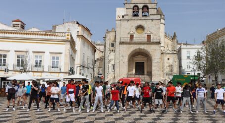 A Caminhada Solidária da Escola Secundária D. Sancho II, na sua terceira edição, decorreu esta terça-feira