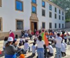 A Campanha do Pirilampo Mágico, que este ano se veste de violeta, visitou ontem, 12 de maio, os Paços do Concelho