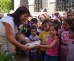 A Câmara Municipal de Elvas, para assinalar o Dia Mundial da Criança, entregou ao longo desta quinta-feira, as prendas a todas as crianças das creches, jardins-de-infância, e escolas básicas do 1º Ciclo do concelho