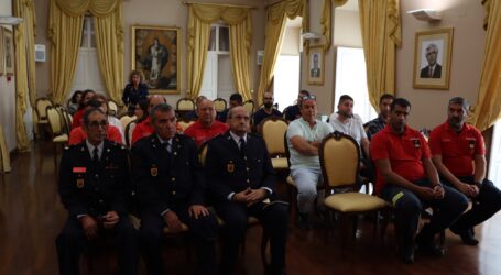 O presidente da Câmara Municipal de Elvas, comendador José Rondão Almeida, em cerimónia simbólica realizada nos Paços do Concelho