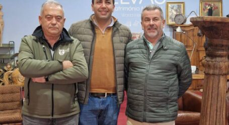 O Centro de Negócios Transfronteiriço acolhe até domingo, dia 23, a Feira de Antiguidade