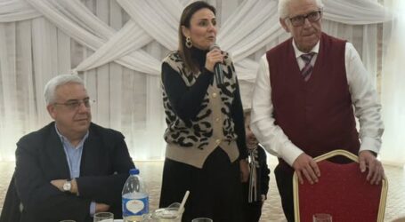 O salão de festas Solar dos Chorões, na estrada da Calçadinha, recebeu neste domingo, 7 de dezembro, o convívio de Natal da freguesia de São Brás e São Lourenço