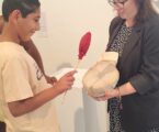Exposição tátil A Pedra Sensorial, de Lucia Beijlsmit, patente na Galeria de São Sebastião, em Portalegre