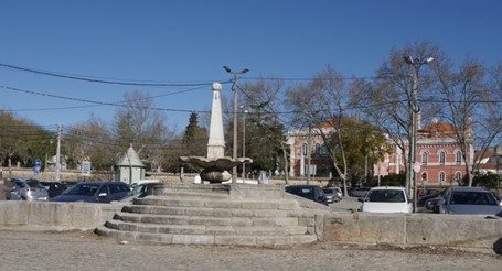 Empreitada de conservação e restauro de três chafarizes em Évora