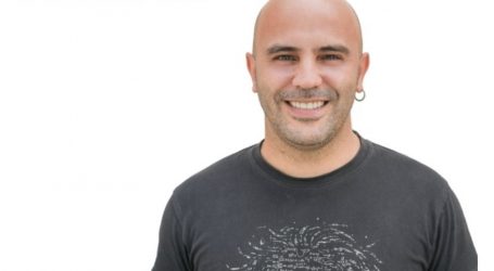 O cabeça de lista da CDU à União de freguesias de Assunção, Ajuda, Salvador e Santo Ildefonso é Roberto Cabral.