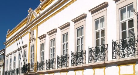 A Câmara Municipal de Elvas realiza uma reunião ordinária