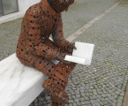 PSP IDENTIFICA AUTORES DOS DANOS NA ESCULTURA DE HOMENAGEM A JOSÉ RÉGIO
