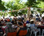 O Arraial Maior juntou crianças e idosos no Largo de Avis