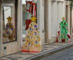 65 árvores de Natal nas ruas mais comerciais de Elvas