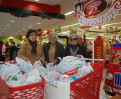 Momento da recolha num supermercado em Elvas