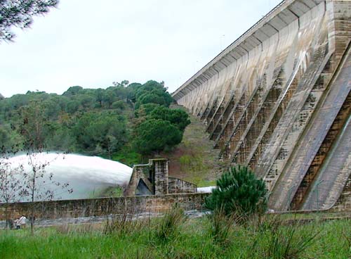 Descarga da Barragem do Caia