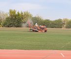 O relvado do Estádio Municipal de Atletismo de Elvas, foi intervencionado com trabalhos de manutenção de final de época.