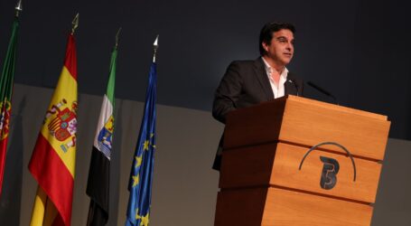 O Presidente Luís Rosinha marcou presença na abertura da 34.ª edição da FEHISPOR, em Badajoz